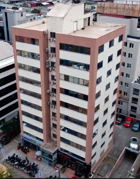 Parlak Plaza Ataşehir - Modern İş Merkezi